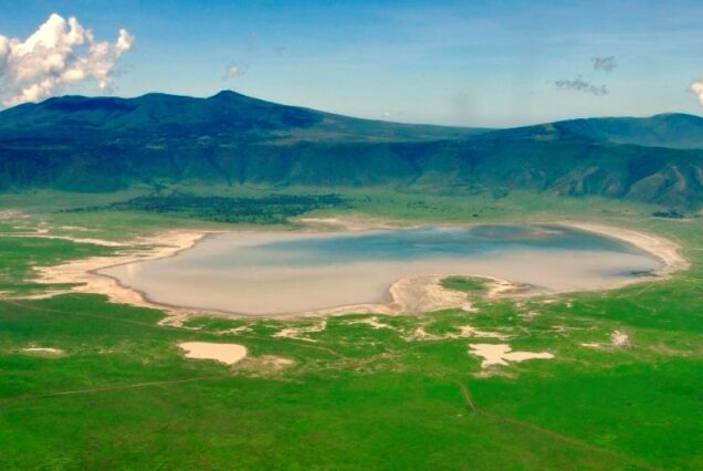 3 Days Lake Manyara Ngorongoro Crater Tour